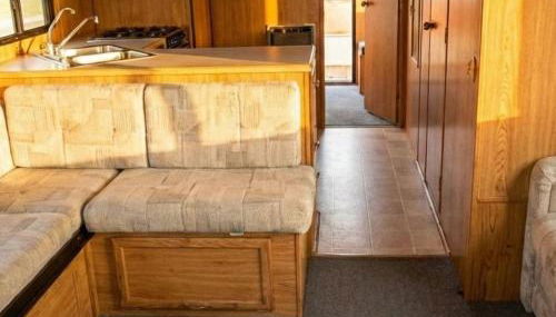 Cozy Houseboat - Northern Vintage - Sleeps 8 - Dinning Boat - Fast Wi-Fi HB08 - Foto 4