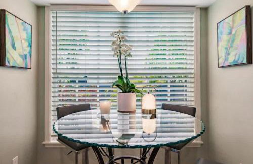 Key Lime Cottage - Bask Poolside in a Historic Flamingo Park Gem - Foto 8