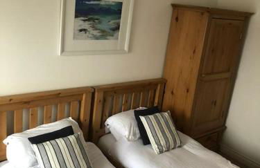 Millport Beach Apartment, Crichton St, sea views - Photo 16