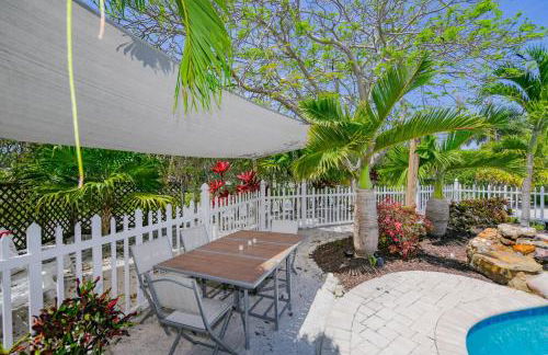 Beach Side Babe - Foto 36