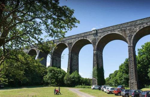 Barry Island Beachfront Apartment - Stunning Bay Views and Private Parking - Foto 17