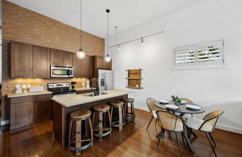 Urban Bourbon Escape - Downtown Louisville Getaway - Foto 28