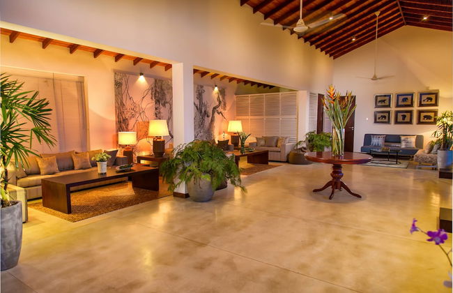 Mirissa Beach Villa - Photo 2