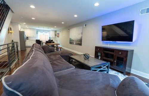 Stylish 3BR w Pool Table & Garage - Foto 4