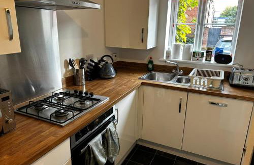 Andover Charming Three Bedroom House - Photo 6