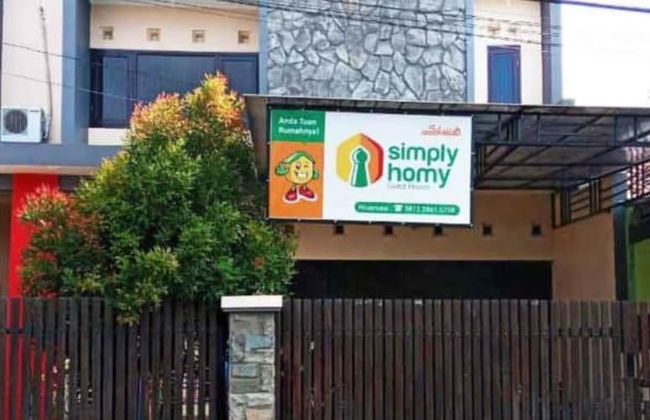 Homestay Tegal Kota by Simply Homy - Photo 12