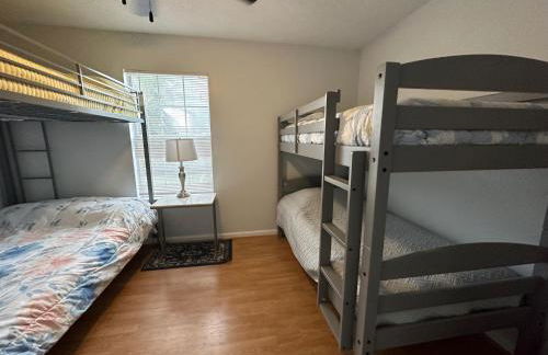 Beautiful House Sleeps 12 - Hot Tub - Breakfast - Walk to Beach - Foto 34