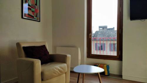 Bel appartement au coeur de la cité médiévale - Foto 3