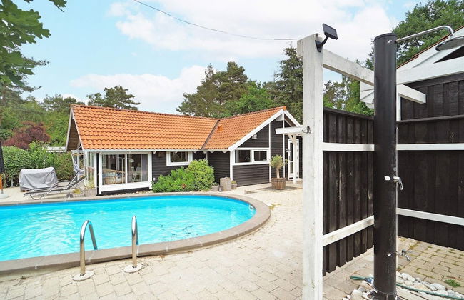 8 Person Holiday Home in Hojby - Foto 10