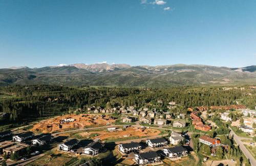 New Luxe Condo - Hot Tub - Minutes to WP! - Fraser - Foto 43