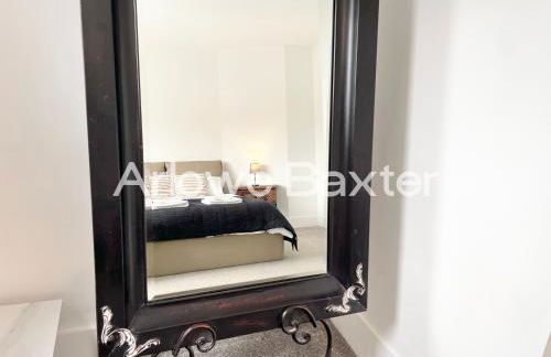 Stylish 3-Bedroom Garden Home, AC, Contractors and Families - Foto 15