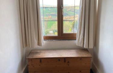 Bryntirion Farmhouse Rooms (with bathroom) - Foto 9