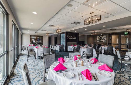 Lake front Keowee Condo with Balcony & Resort Amenities! 20 min to Clemson condo - Foto 14