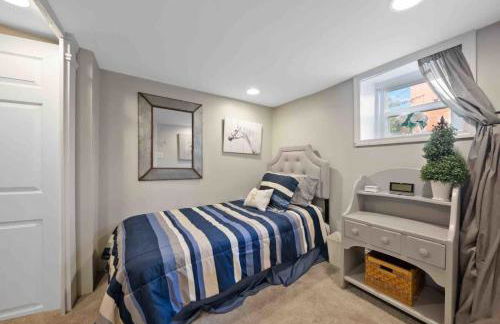 The Village Townhouse - 5 BR - Photo 27