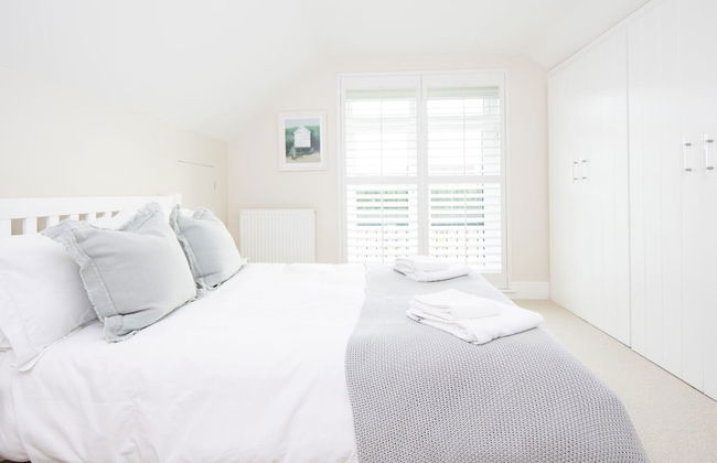 Superior House for 6 Near Beach w Parking Garden - Foto 3