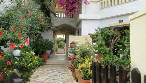 Paradise Inn - Photo 2