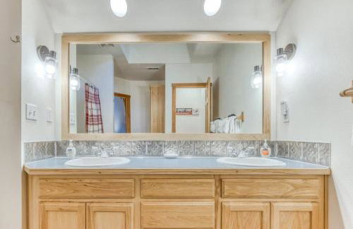 Lazy Bear Lodge · Spacious 6BR Lodge with Chef's Kitchen, Hot Tub, Golf Views and more - Foto 34