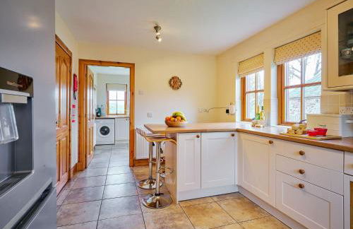 Holly House - Photo 11