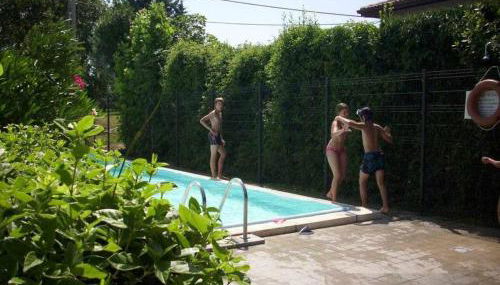 Residence MokyD13-piscina, WiFi, giardino,garage - Foto 2