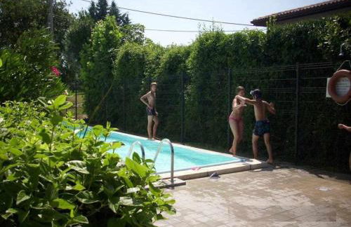 Residence MokyD13-piscina, WiFi, giardino,garage - Foto 2