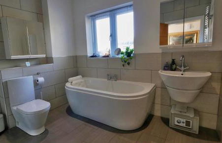 Bright, Stylish 1 KS Bed Bungalow with Private Garden - Foto 26