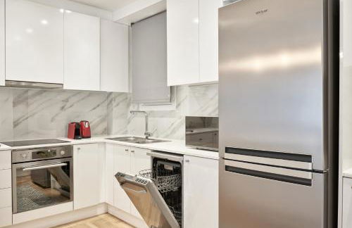 Spacious 2bd Apt in Prime Location next to Divani - Foto 26