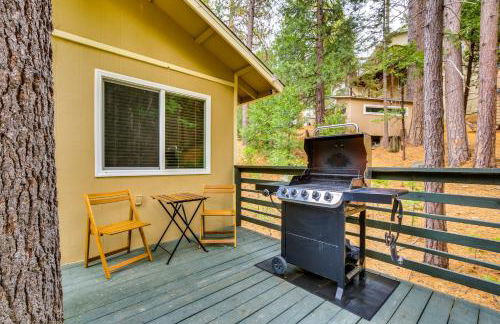 4 Mi to Lake Arrowhead Cabin with Grill and Deck! - Foto 24