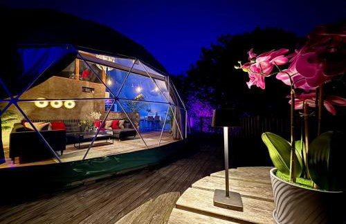 Sunridge Geodome with private Hot tub - Foto 1