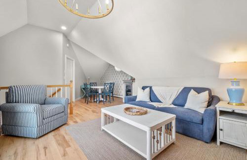 NEW Coastal Retreat w Ocean Views Rooftop Deck - Photo 18