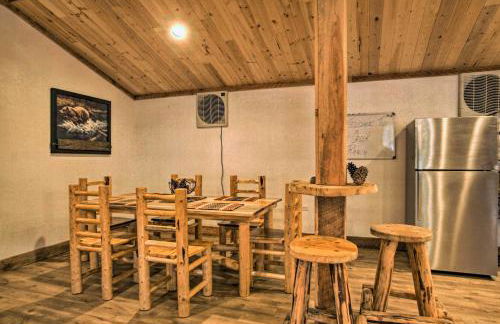 Rural Kettle Falls Bunkhouse with Airstrip and Trails! - Foto 9