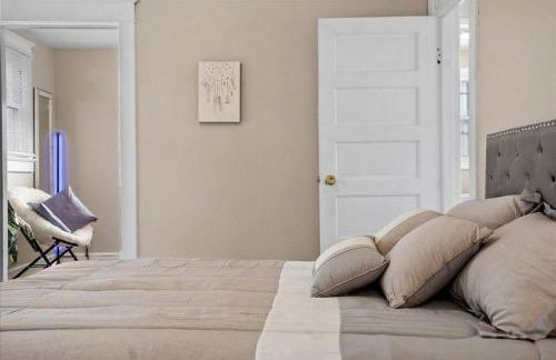 Entire Spacious Home Near DC - Photo 11