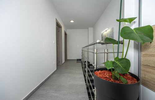 Luxury White Sails Villas with a Multi Sport Court and Sea View - Photo 53