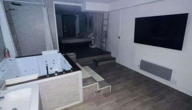 Loft ravissant 45m2 Jacuzzi RVB NIGHT 2 ÉTABLISSEMENT FERMÉ DÉFINITIVEMENT - Foto 3