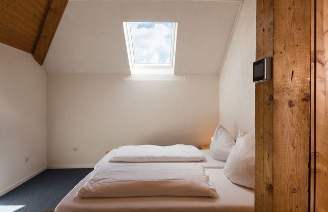 2 bedroom Apartment in Immerath with garden and terrace - Photo 3