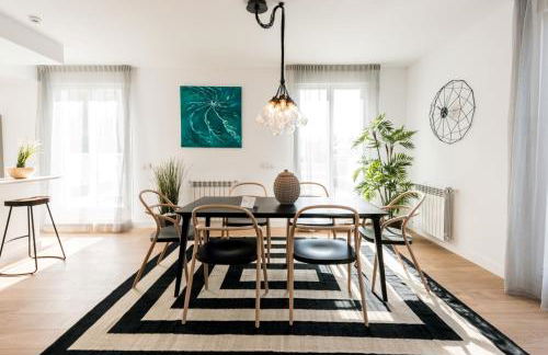 Plaza de España Skyline - Photo 104