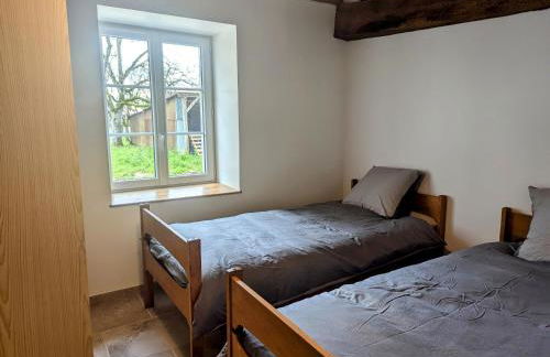 Maison familiale rénovée dans village médiéval - FR-1-591-712 - Foto 17