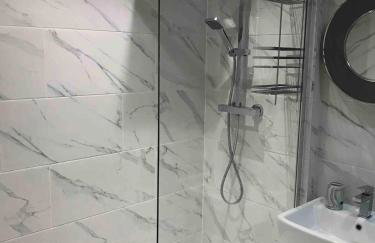 2 Bedroom City Centre Georgian Quarter Apartment - Foto 15