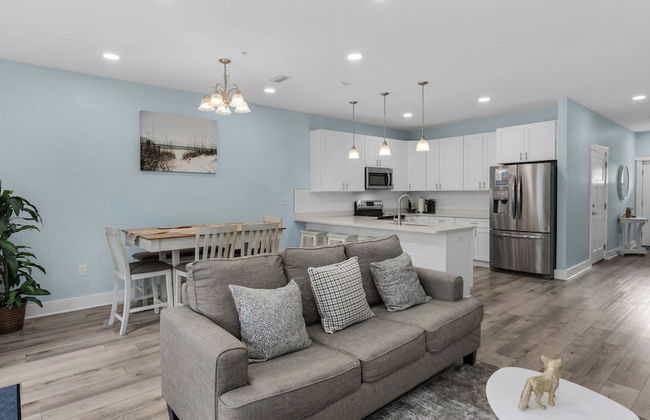 3BR Home /beach Access/spacious Deck/zoo Across - Foto 1