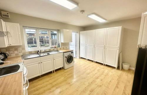 5 Bedroom house in DA7 - Foto 1