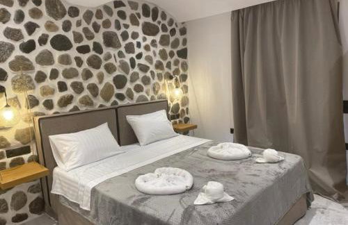 Latramys Suites - Photo 24