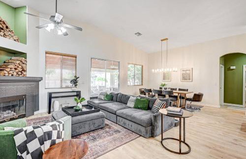 Luxury 6 BR Home Large Pool & Spa with Grassy Yard - Photo 30