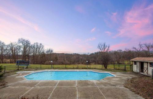 Huge Retreat w Alaska King, Pool & Jacuzzi Tub Indoor - Foto 12