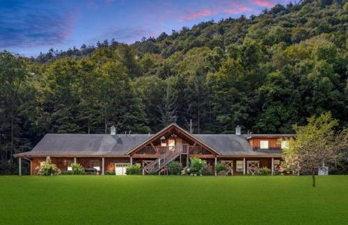 Fantastic Secluded Rental for a Large Group Getaway near East Branch, New York - Photo 42