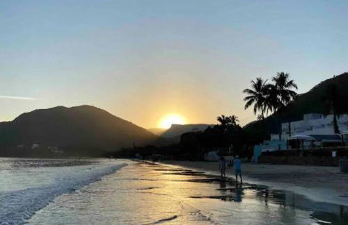 Apartamento 23A para 6 pessoas com Piscina e Churrasqueira no Cond Torremolinos Beach a 80m para Pé na areia na Praia da Enseada Ubatuba - Foto 43