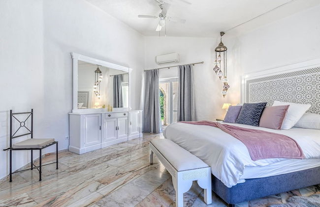 Golfinhos Magnificent Spacious 5 Bedroom Villa - Foto 4