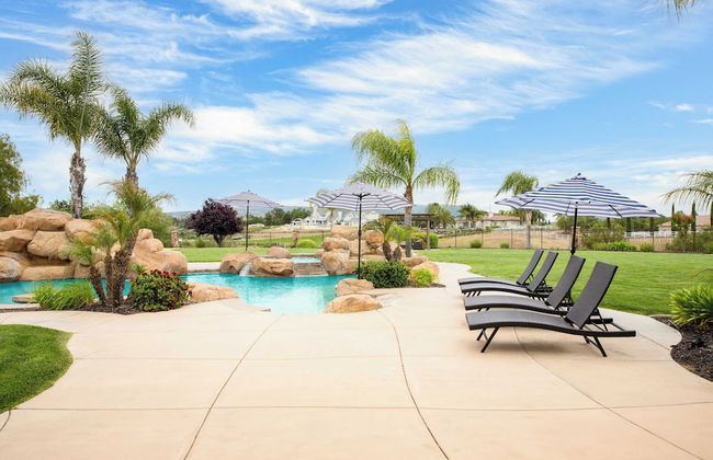 Secluded Estate Exclusive Views of Wine Country + Private Home Theater Twilight Vines by Avantstay - Foto 27