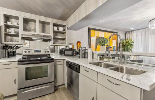 Modern Dallas 2BR Patio, Pool & Secure Parking - Foto 11