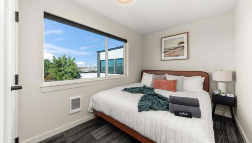 2BR in Downtown with Parking - Foto 2