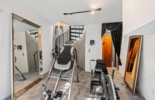 The Sinatra House- Fully Furnished! - Foto 33