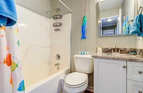 Dock and Fire Pit Stunning Lake Sinclair Home! - Foto 16